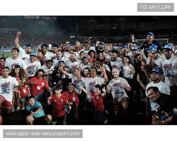 巴拿马球迷沸腾：晋级之夜成为国家节日